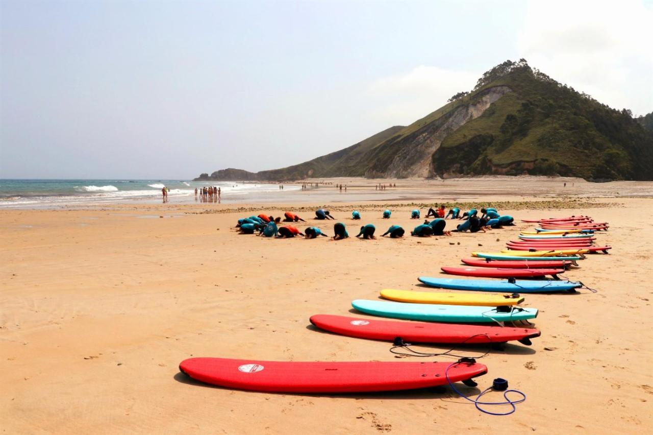 Llanes Surfcamp & Hostel Bagian luar foto