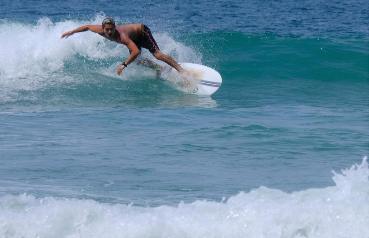 Llanes Surfcamp & Hostel Bagian luar foto
