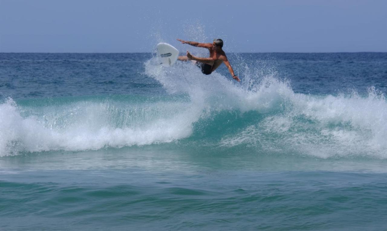 Llanes Surfcamp & Hostel Bagian luar foto