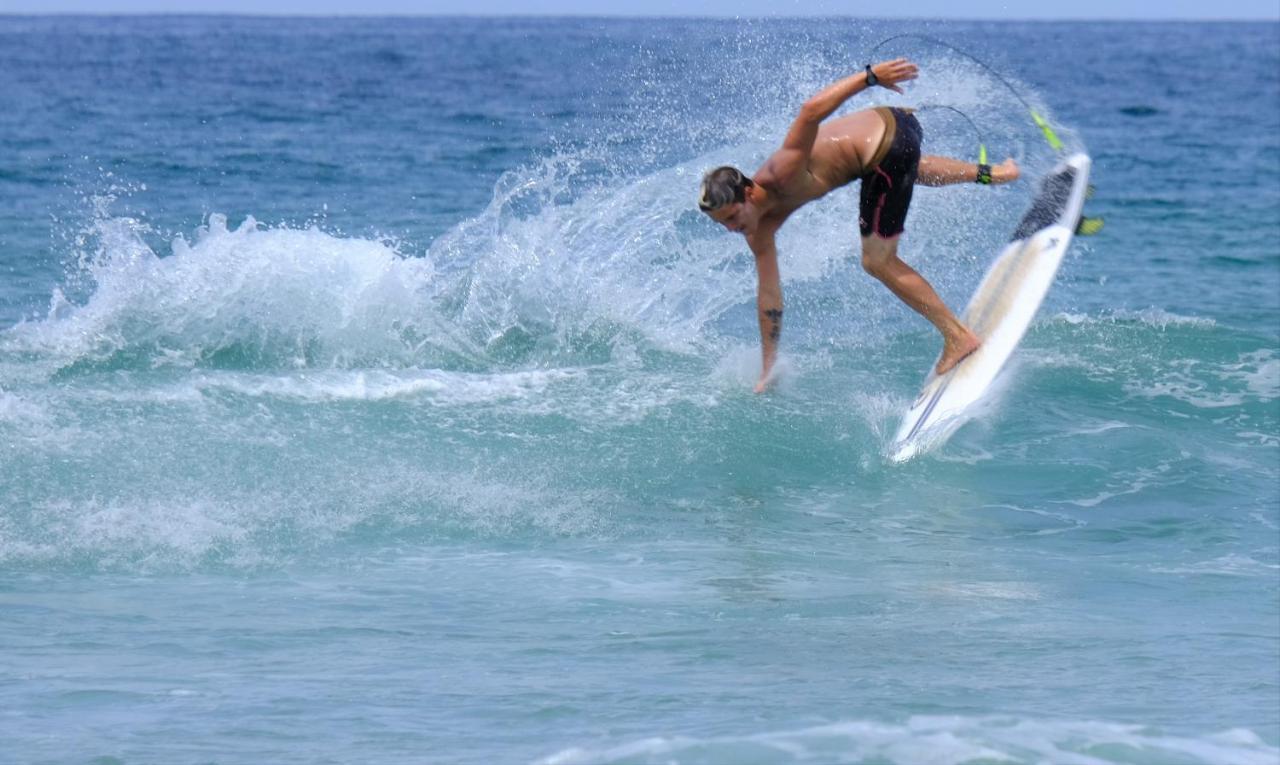 Llanes Surfcamp & Hostel Bagian luar foto