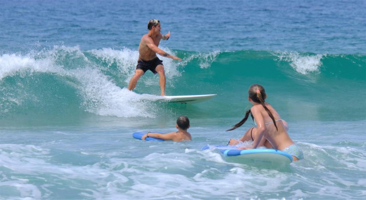 Llanes Surfcamp & Hostel Bagian luar foto
