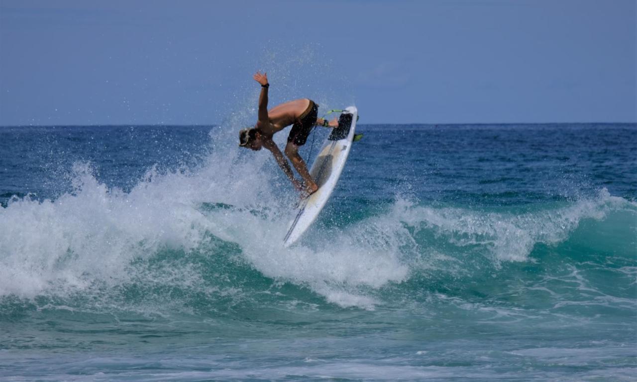 Llanes Surfcamp & Hostel Bagian luar foto
