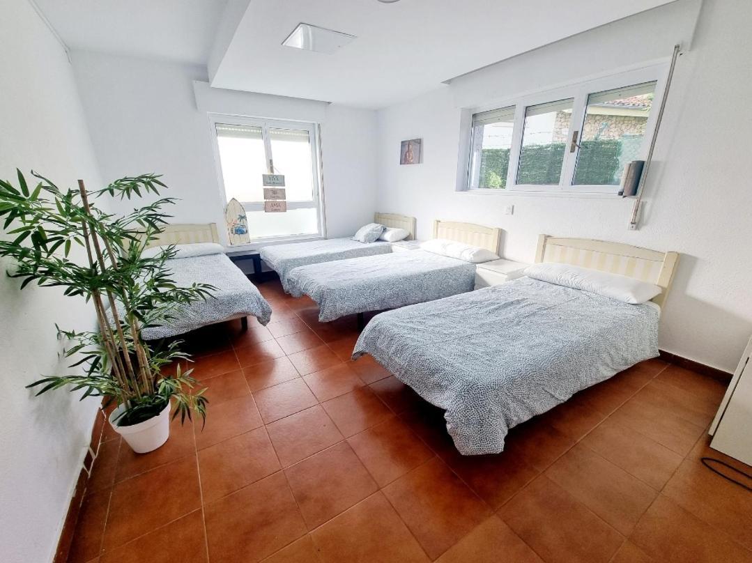 Llanes Surfcamp & Hostel Bagian luar foto