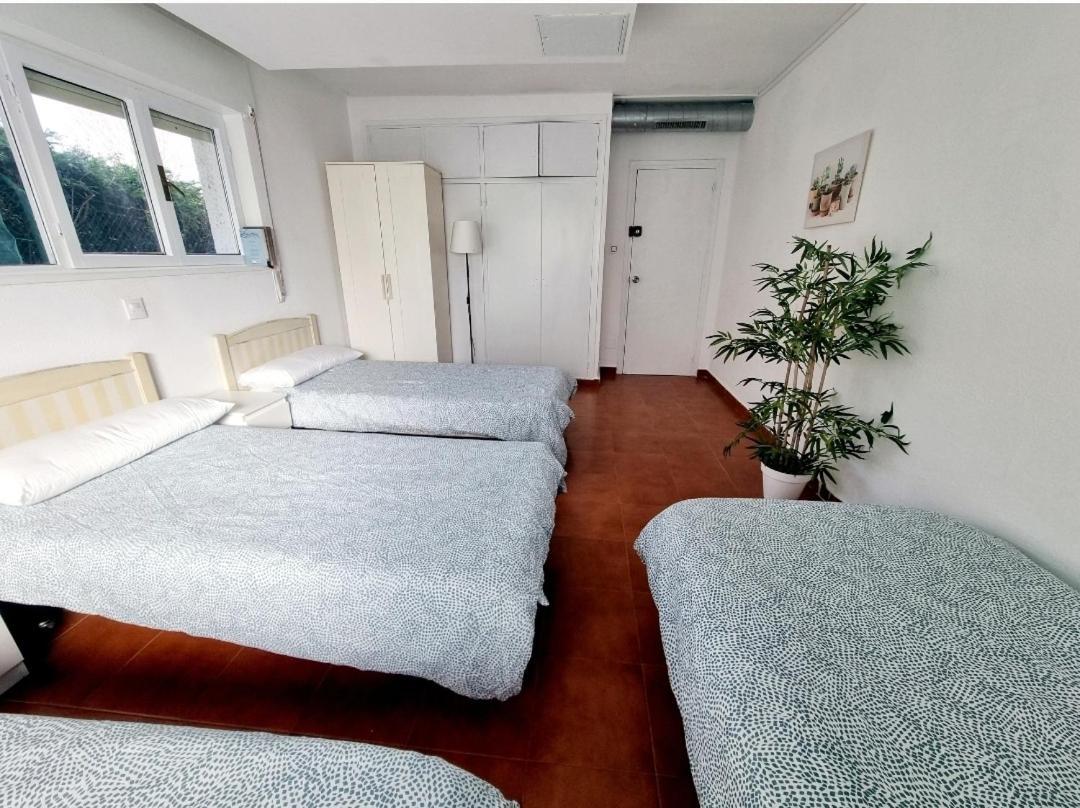 Llanes Surfcamp & Hostel Bagian luar foto
